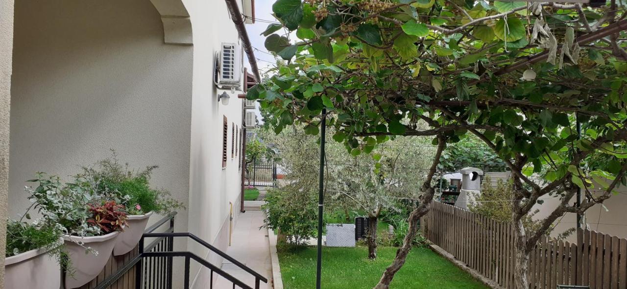 Adriatic Apartments Nada Фажана Экстерьер фото