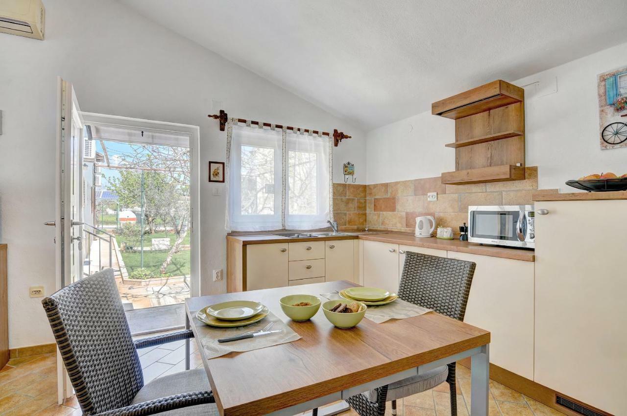 Adriatic Apartments Nada Фажана Экстерьер фото